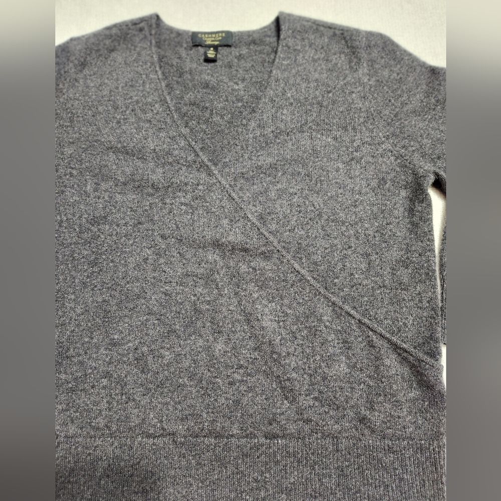 Charter Club Luxury Cashmere Sweater Women's Gray V Neck Crossover Size M - Picture 4 of 10